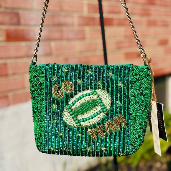 ✨ NEW Viral Green Beaded Game Day Purse – “Go Team” Football Bag ✨ - Picture 1 of 11